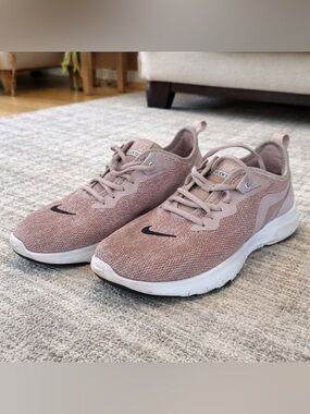 Nike Women’s Blush Pink Athletic Running Shoes
